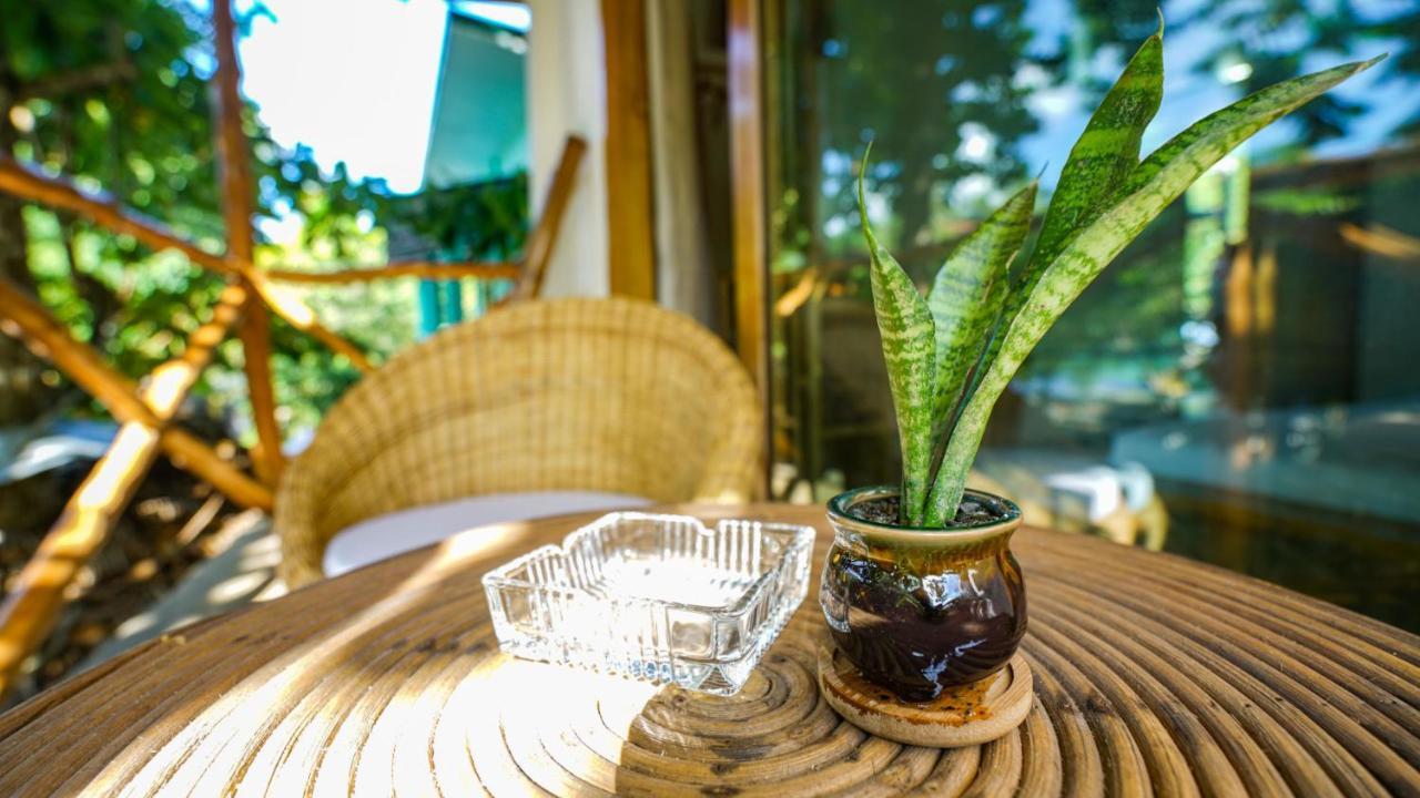 Serenity Hotel El Nido Exterior photo