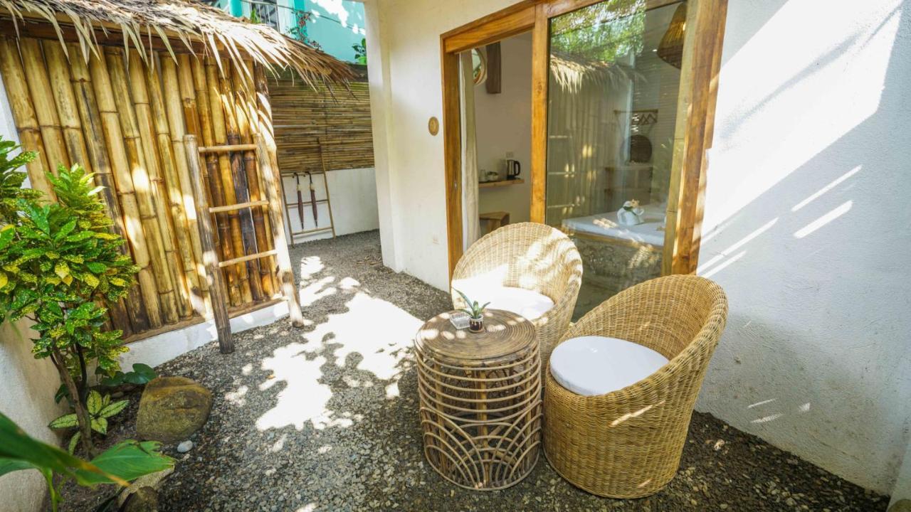 Serenity Hotel El Nido Exterior photo